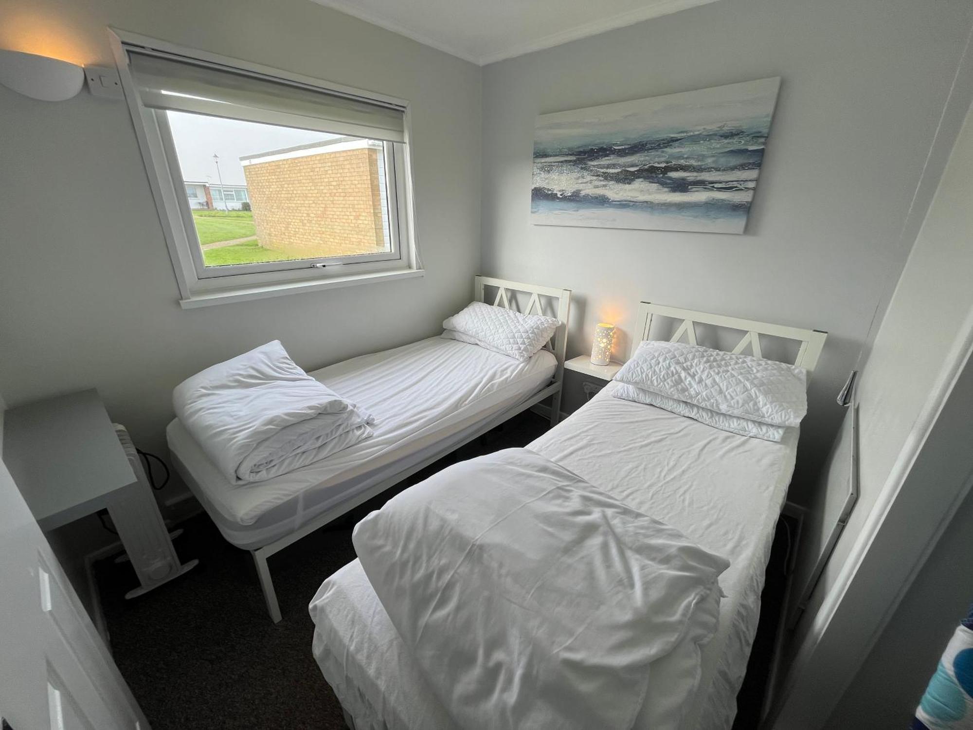 Beachcomber, Sunbeach, Scratby - Two Bed Chalet, Sleeps 4, Free Wi-Fi, Free Club Passes, Free Swimming And Pet Friendly 外观 照片